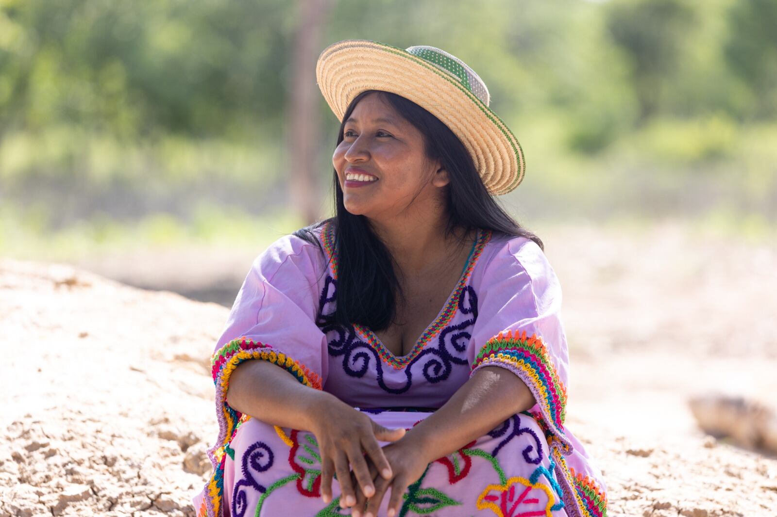 Centro de Memoria, Paz y Reconciliación expone en galería a las mujeres de Colombia, llamado Caminos de Paz