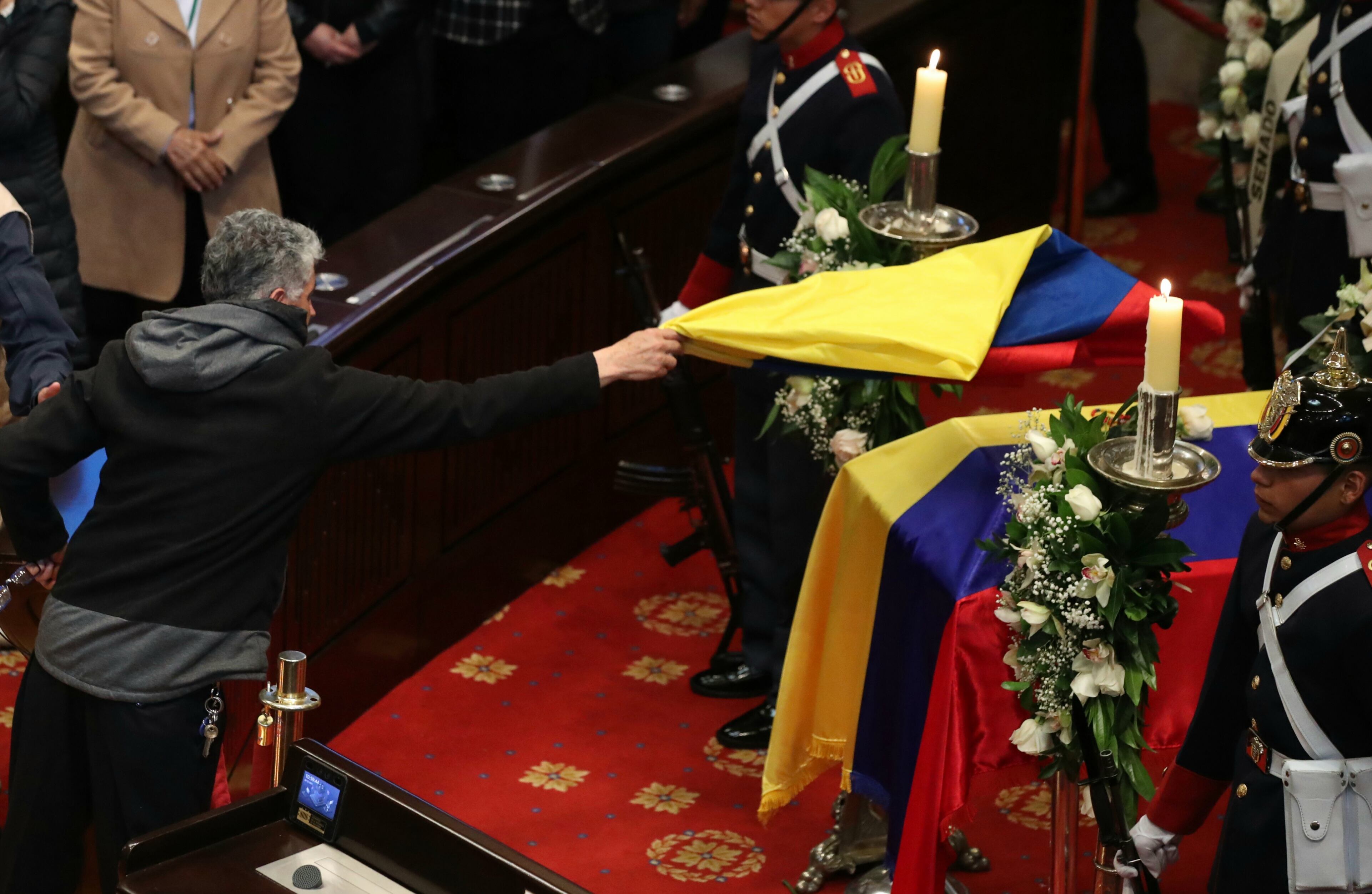 Homenaje póstumo en el Capitolio Nacional al senador Miguel Uribe Turbay.