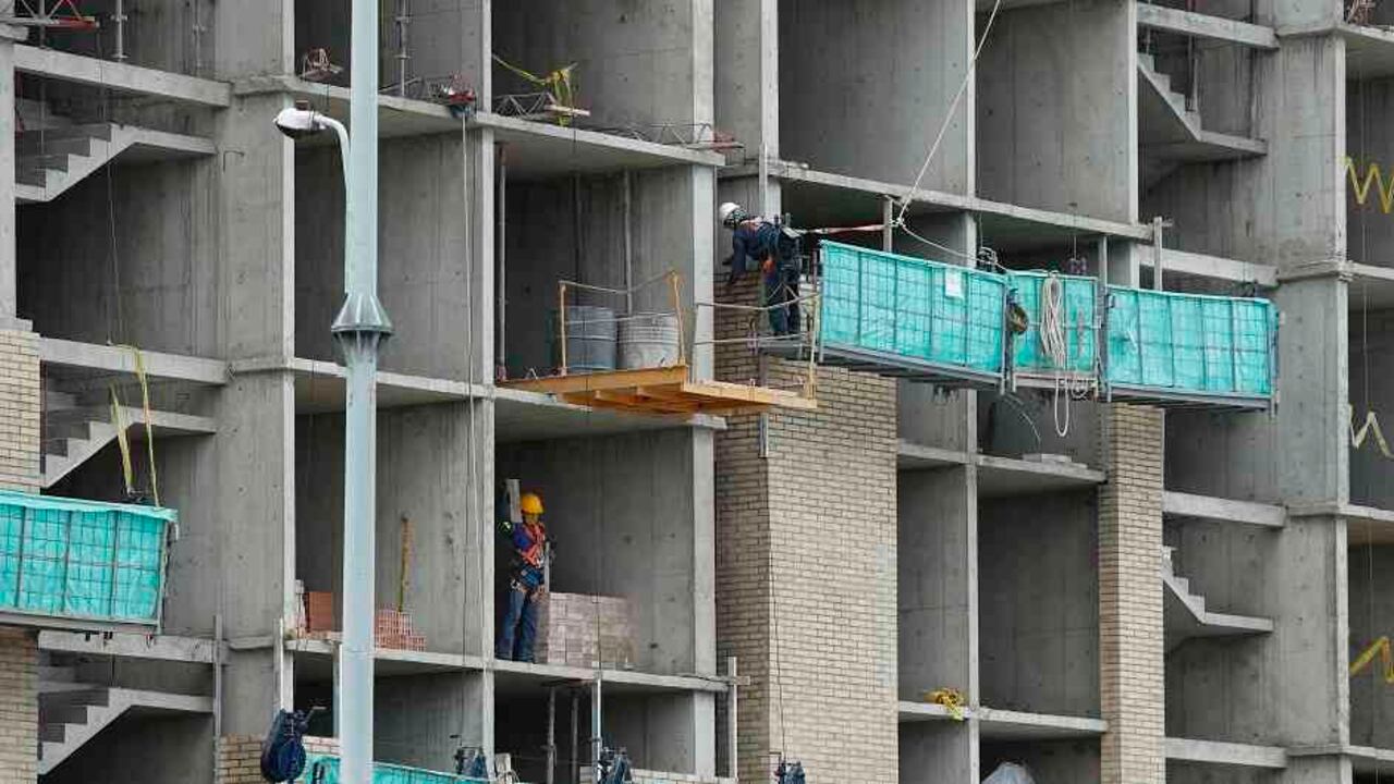 Por la incertidumbre jurídica del POT, el lanzamiento y la iniciación de vivienda se desplomaron en Bogotá en enero.