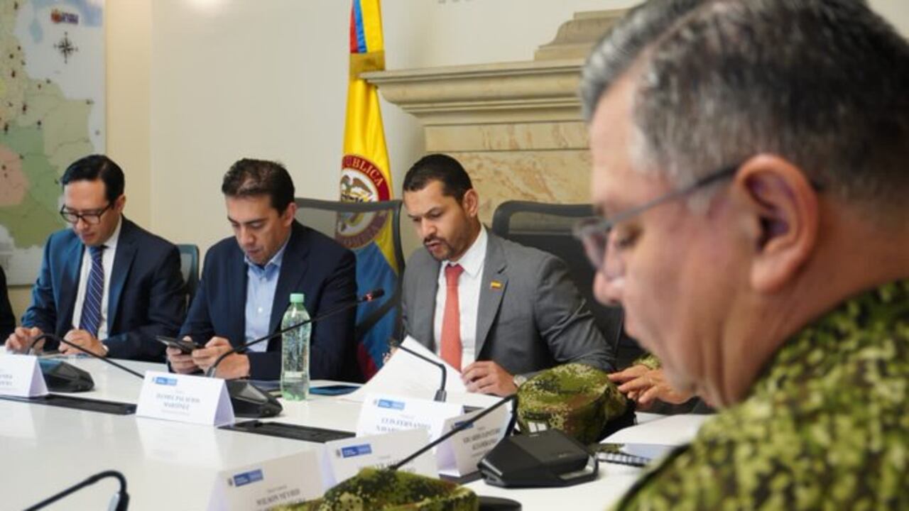 Daniel Palacios reunión con autoridades