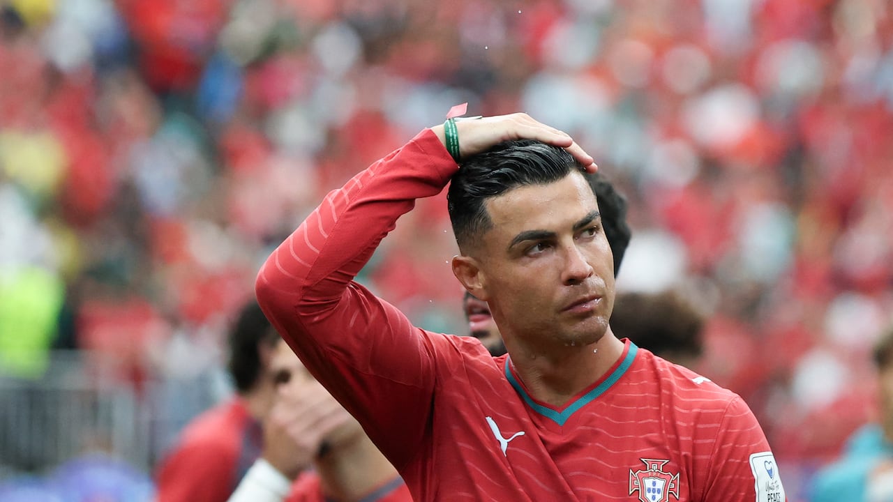 Cristiano Ronaldo se lamenta por el resultado de Portugal vs. RD Congo.
