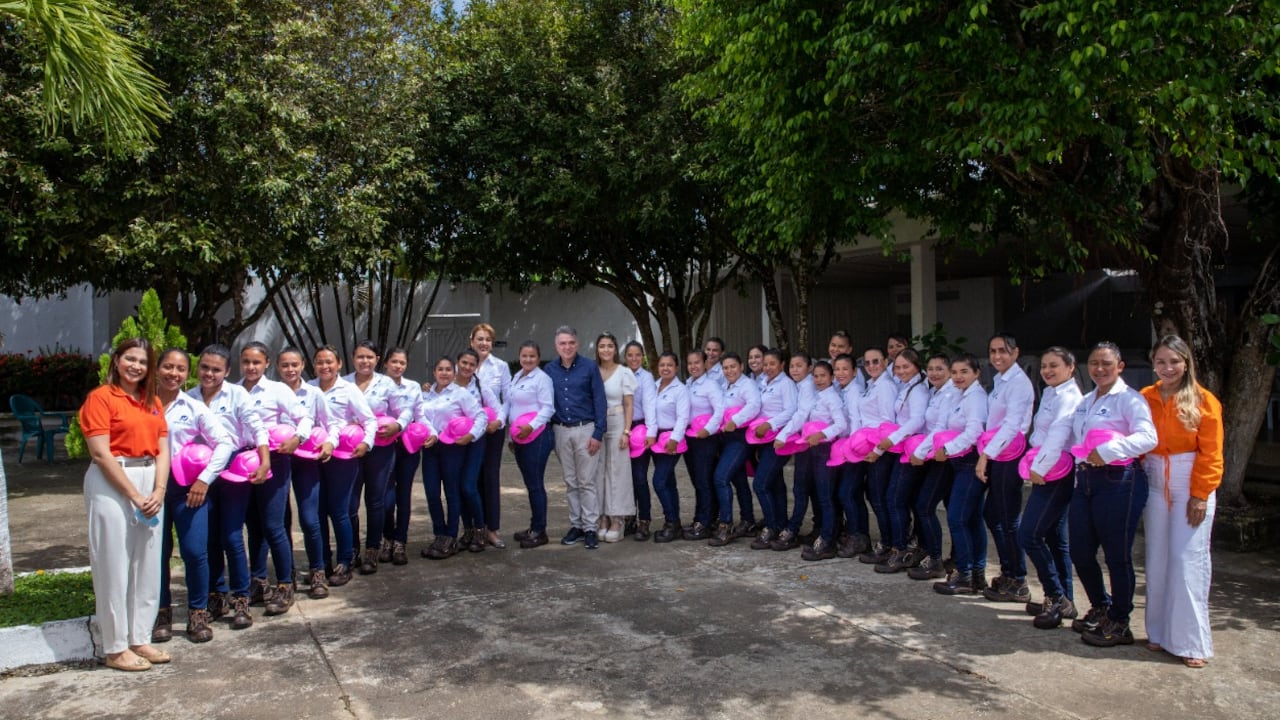 Este primer grupo de 33 mujeres son del municipio de Planeta Rica, Córdoba.
