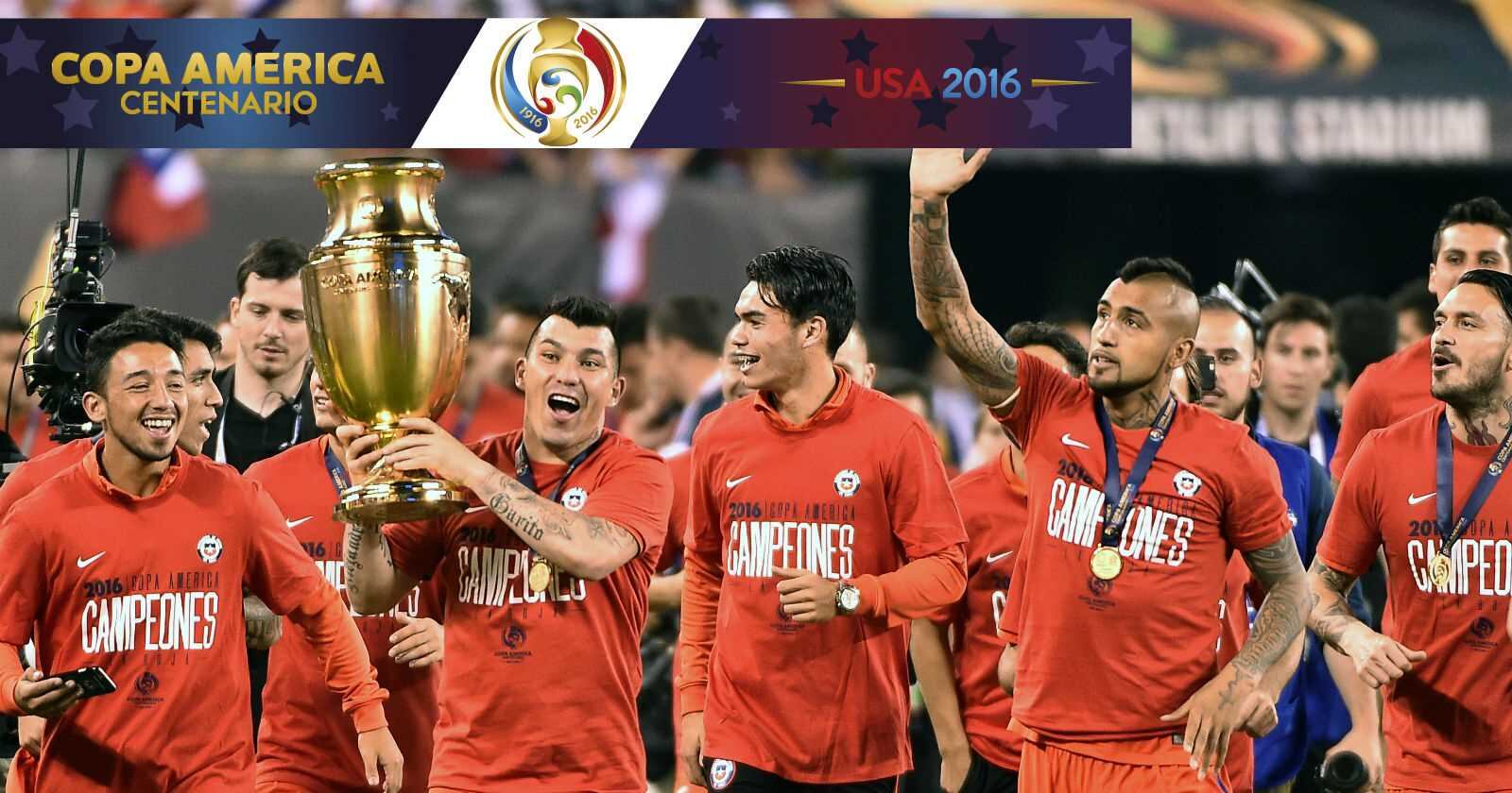 La selección chilena celebra la obtención del título de la Copa América Centenario. 