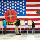 Voters cast their ballots at Robious Elementary School during the US midterm election in Midlothian, Virginia, on November 8, 2022. (Photo by Ryan M. Kelly / AFP)