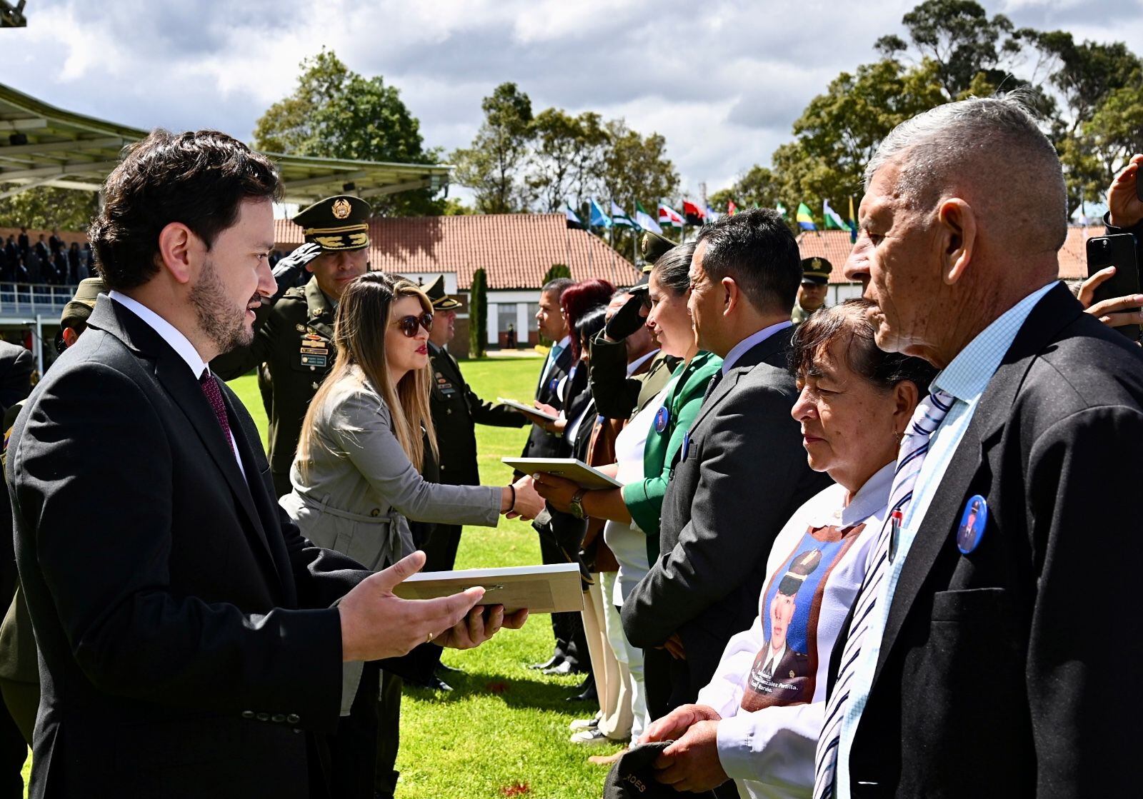 Homenaje en memoria de los 22 cadetes víctimas del ataque a la escuela de Policía General Santander en 2019.