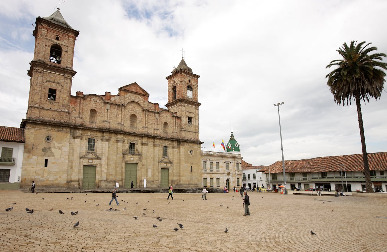 ZIPAQUIRA
CATEDRAL DIOCESANA
PLAZA CENTRA DE ZIPAQUIRA
CALLES DE ZIPAQUIRA ZIPAQUIRA 15 ABRIL 2010