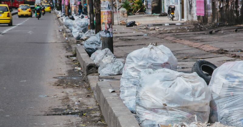 En diciembre de 2012, las basuras en Bogotá no fueron recogidas. Aquí, la avenida Caracas en ese momento.