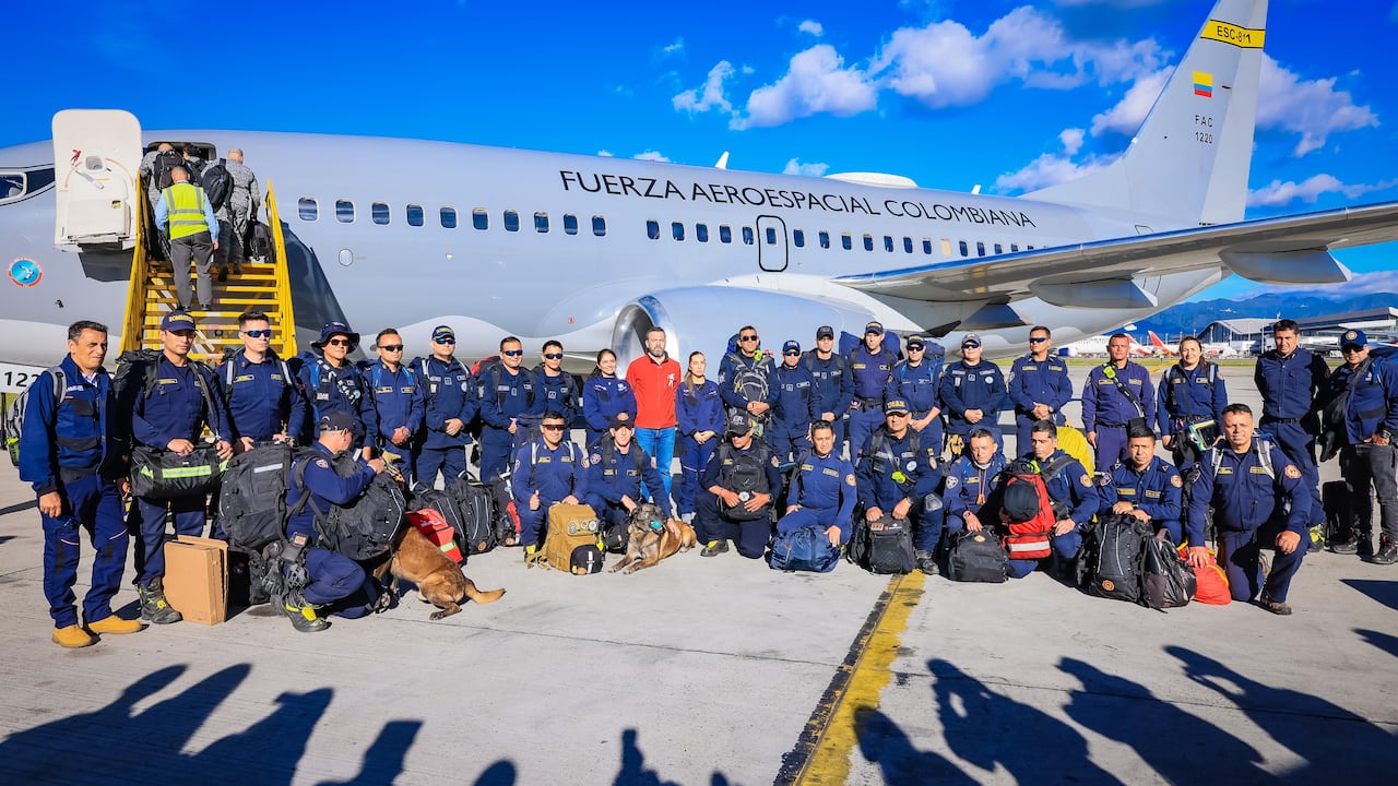 Grupo de rescate enviado desde Bogotá a Cali.