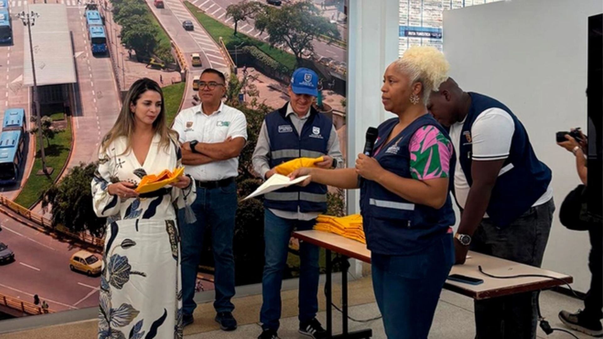 Esta iniciativa tiene 30 beneficiarios que trabajan en la Terminal de Transporte.