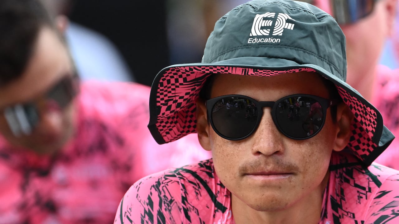 EF Education-EasyPost's Colombian rider Jhoan Esteban Chaves attends the start of the first stage of the 74th edition of the Criterium du Dauphine cycling race, 192 km between La Voulte-sur-Rhone and Beauchastel on June 5, 2022. (Photo by Marco BERTORELLO / AFP)