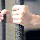 Policía, esposas, capturado, secuestro, prisión, cárcel.