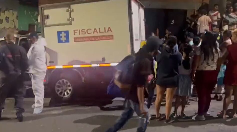 Actos urgentes del CTI tras la muerte de una mujer en Medellín.
