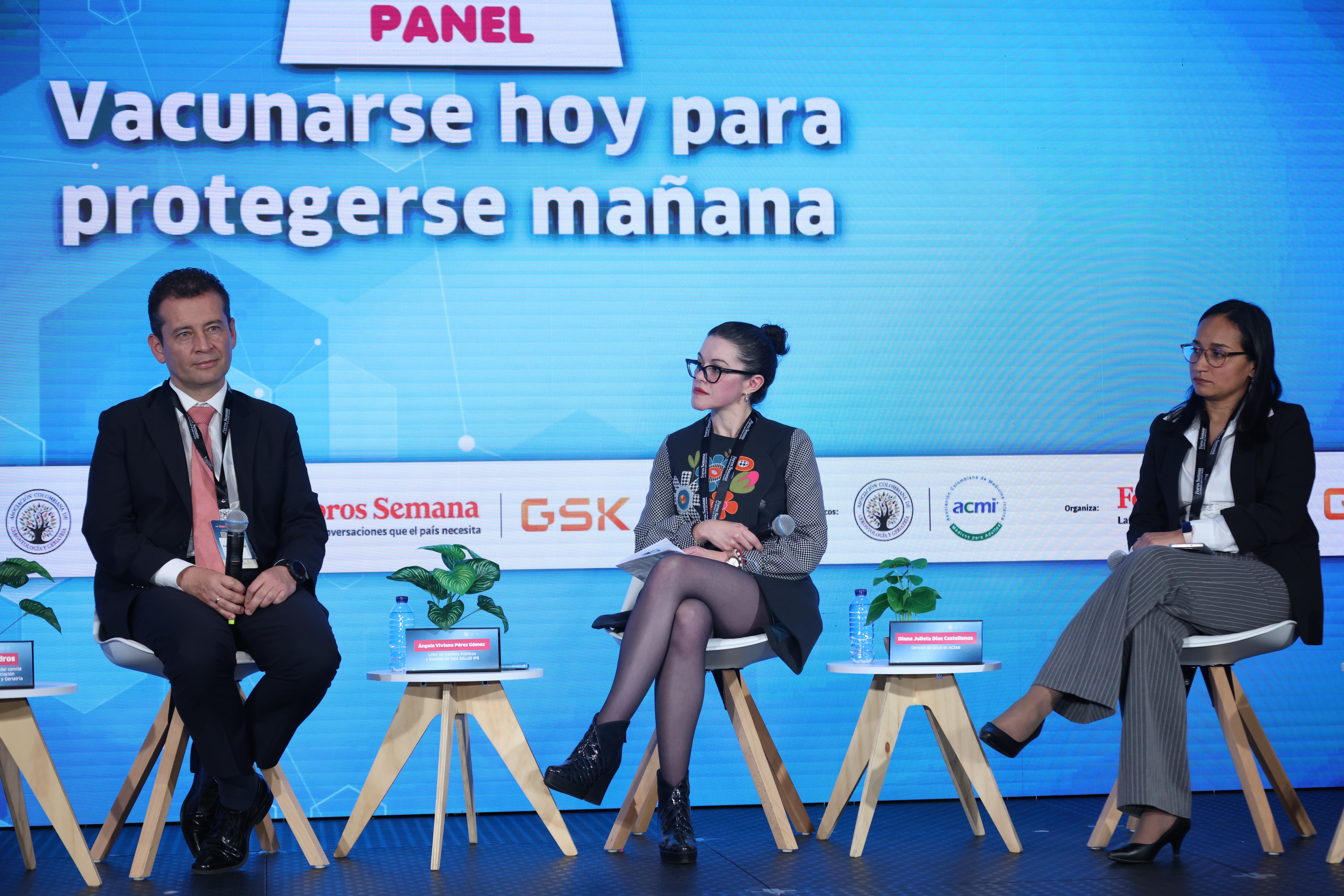 Foro ‘Vacunación en adultos: prevenir para priorizar la vida’
Jueves 3 de julio de 2025,

. PANEL | Vacunarse hoy para protegerse mañana

Robinson Cuadros
Médico geriatra y presidente del comité latinoamericano de la Asociación Internacional de Gerontología
y Geriatría
Ángela Viviana Pérez Gómez
Líder de Asuntos Públicos y Sociales de SIES SALUD IPS
Diana Julieta Díaz Castellanos
Gerente de salud de ACEMI