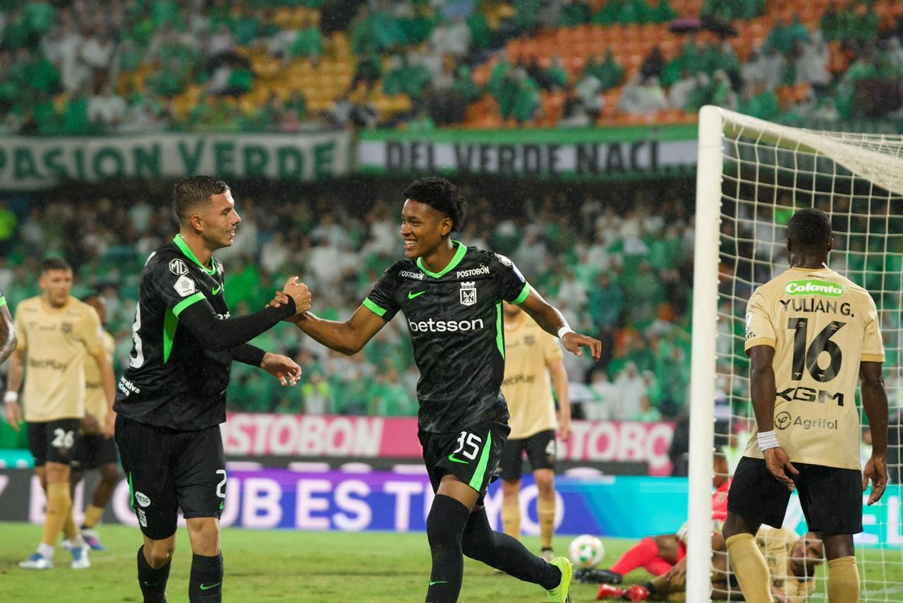 Atlético Nacional goleó a Internacional de Bogotá y se consolidó en el liderato de la Liga BetPlay.