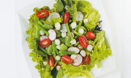 El rábano es un buen complemento para las ensaladas. 