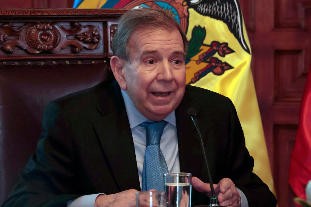 QUITO, ECUADOR - JANUARY 28: Venezuelan Opposition Leader Edmundo González Urrutia speaks during a visit to Ecuador at Palacio de Gobierno on January 28, 2025 in Quito, Ecuador. Venezuelan opposition leader Edmundo Gonzalez visits Ecuador as part of a trip to different countries in Latin America. The government of Daniel Noboa recognizes Gonzalez as president-elect of Venezuela. (Photo by Henry Lapo/Agencia Press South/Getty Images)