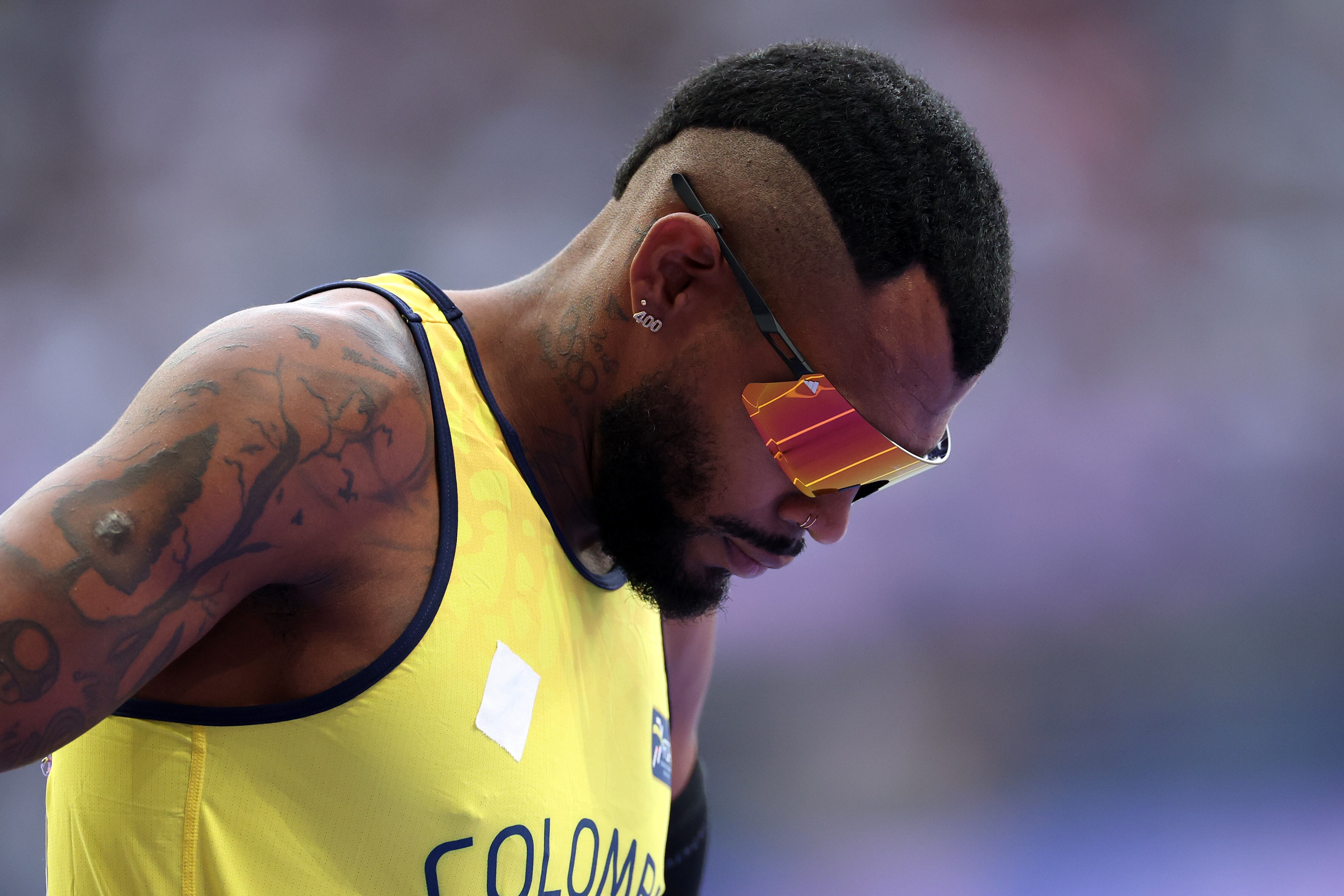 PARIS, FRANCE - AUGUST 04: Anthony Jose Zambrano of Team Colombia looks on during the Men's 400m Round 1 on day nine of the Olympic Games Paris 2024 at Stade de France on August 04, 2024 in Paris, France. (Photo by Patrick Smith/Getty Images)