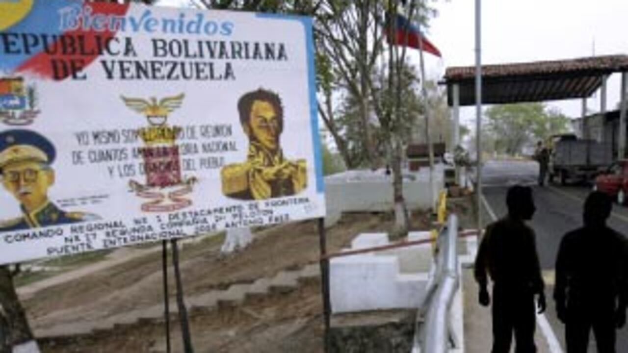 El capitán Camilo González y el cabo Gregorio Martínez entraron a Venezuela como si fueran dos civiles cualesquiera. Estaban tras la pista de un jefe de las Farc. Pero fueron descubiertos