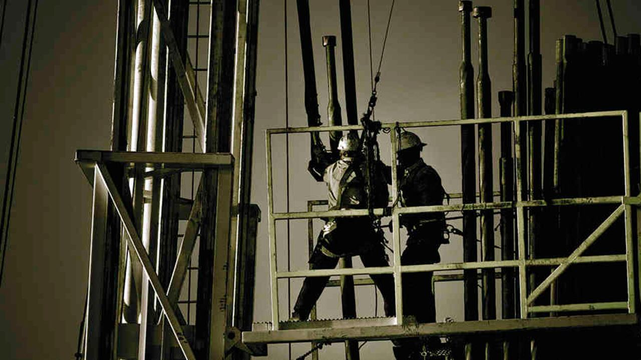 Durante 2016 en el sector de hidrocarburos se perdieron cerca de 40.000 empleos por la caída en los precios del petróleo.