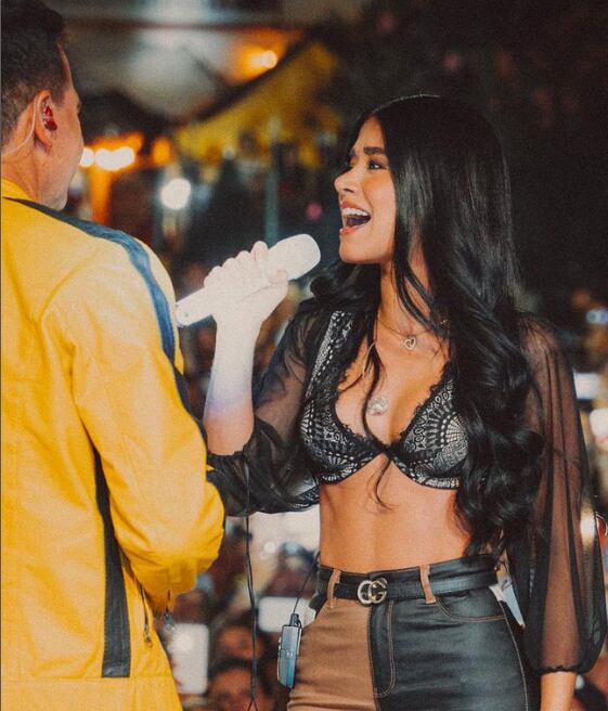 Jenny López es la nueva novia de Jhonny Rivera y generan polémica por su gran diferencia de edad.