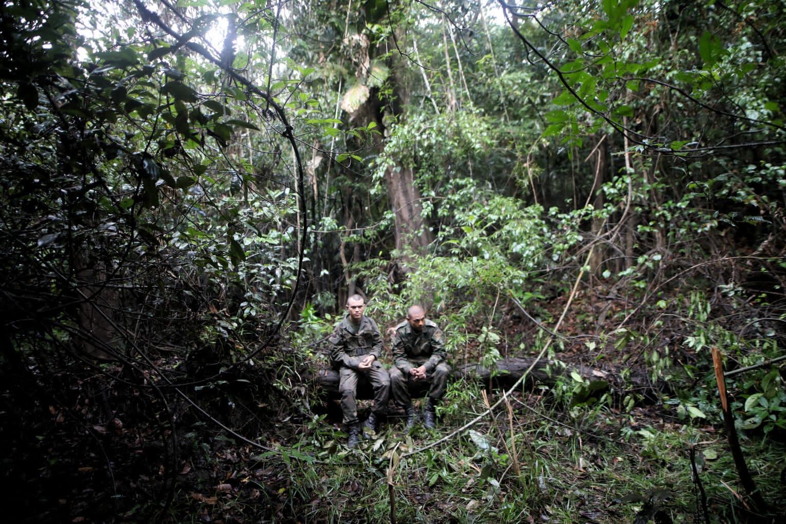 Curso de lanceros en la selva amazónica