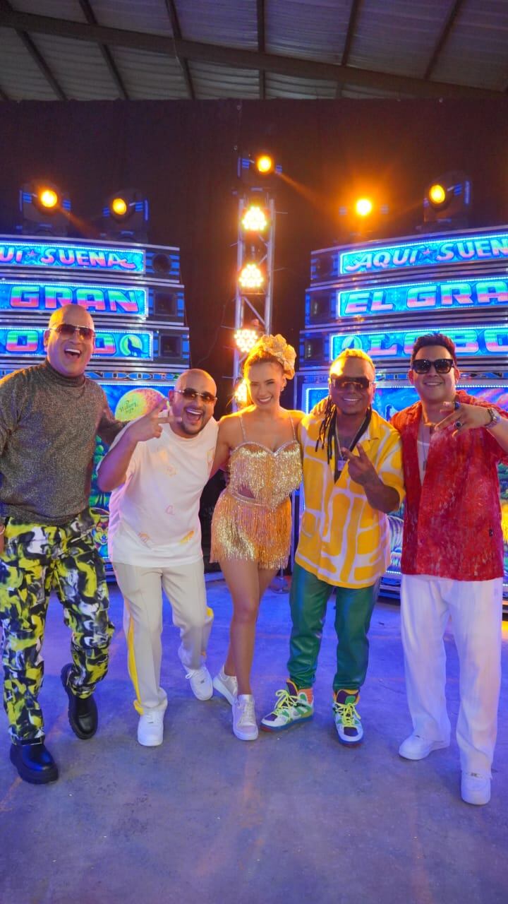 El video cuenta con la participación de los cantantes Fausto Chatella, Donny Caballero, Mr Black ‘El Presidente’