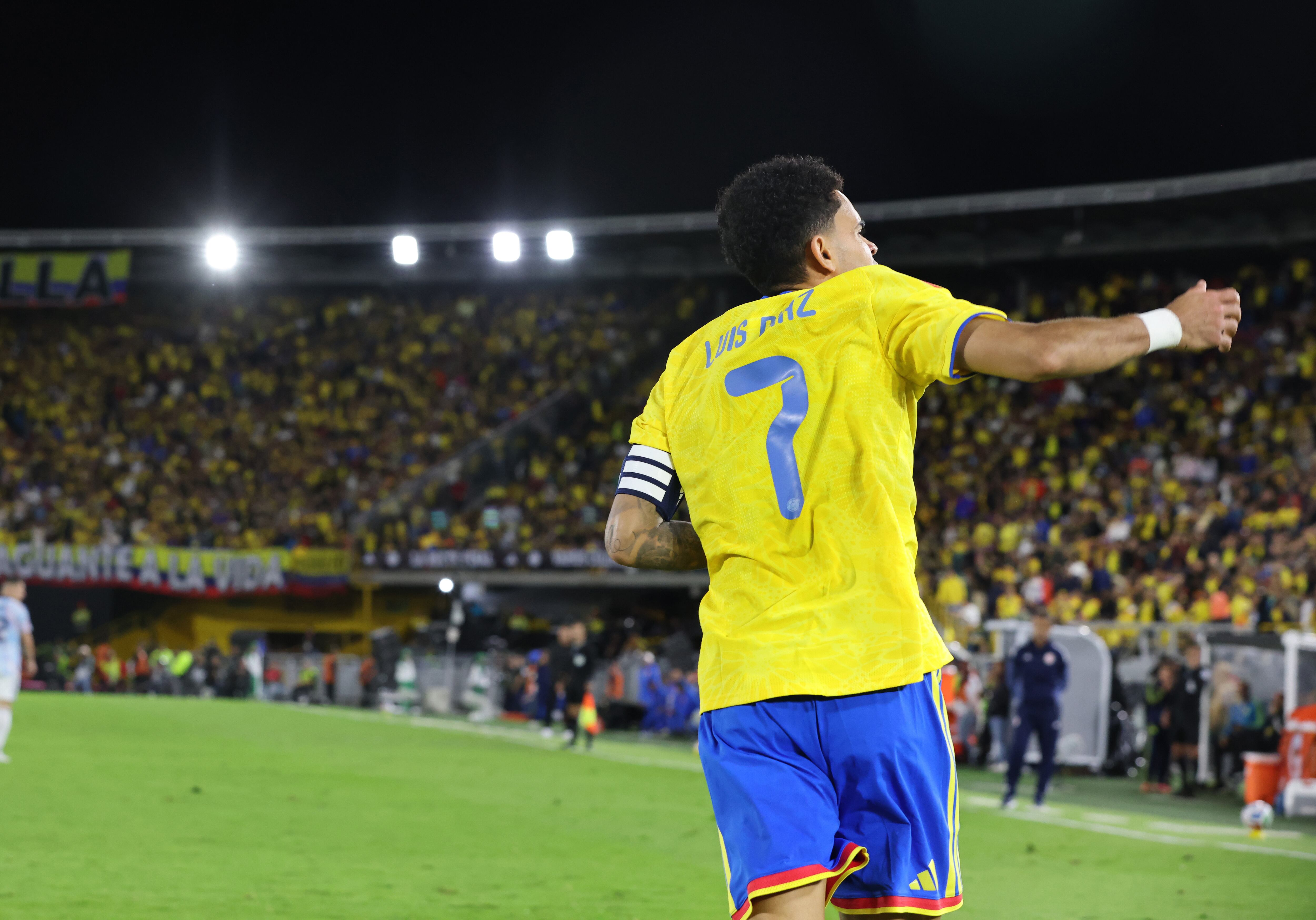 Luis Díaz jugada