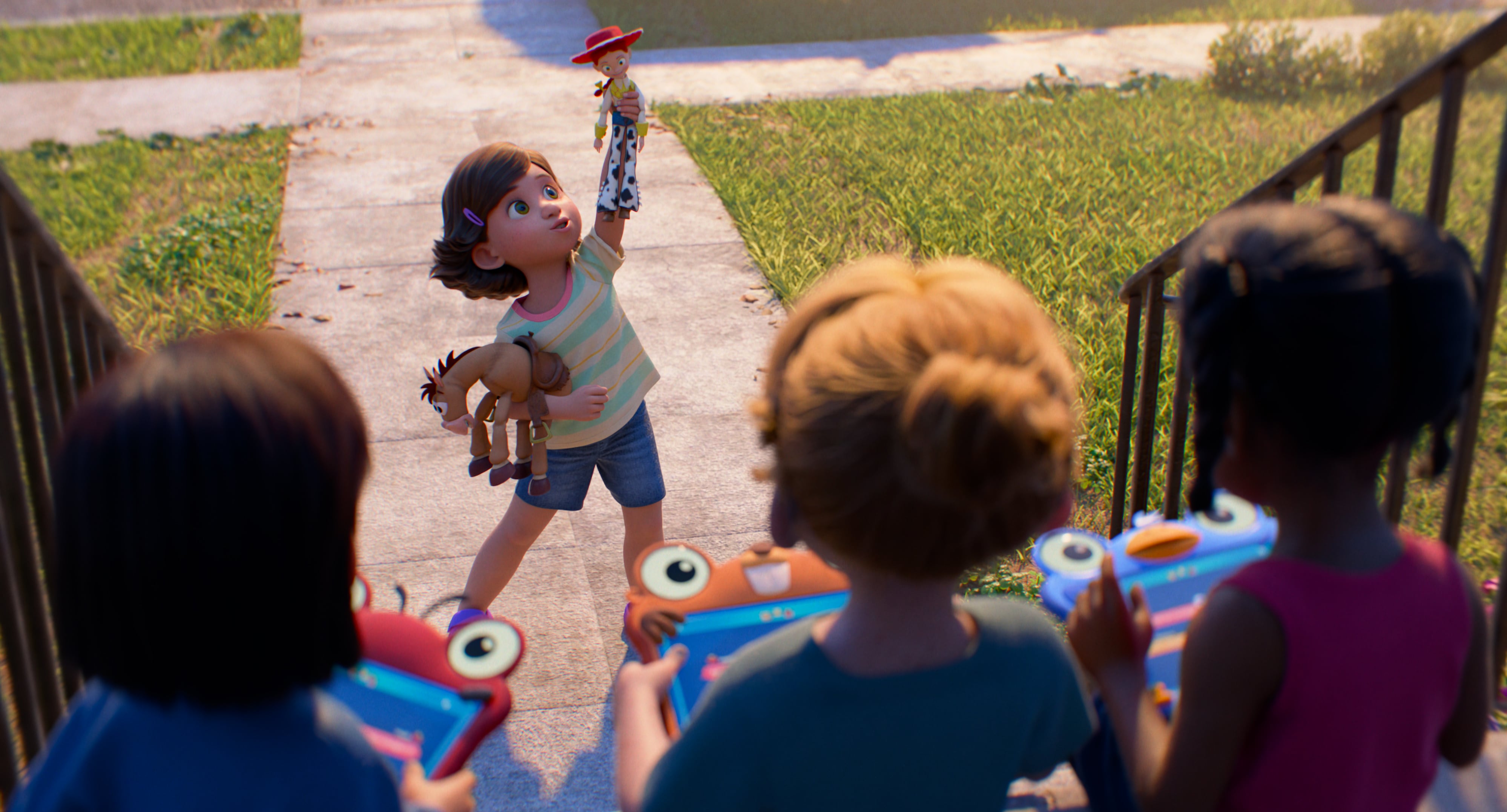 Bonnie y amiguitos con tablets en 'TOY STORY 5'. Foto: Disney/Pixar.