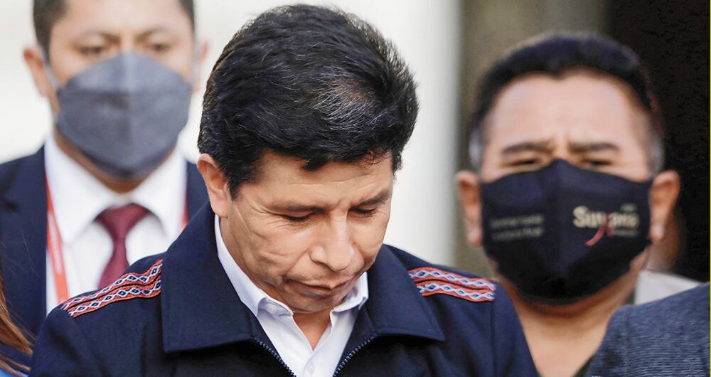 Pedro Castillo no ha podido levantar cabeza y ya rompió el récord de ser uno de los presidentes con menor aprobación.