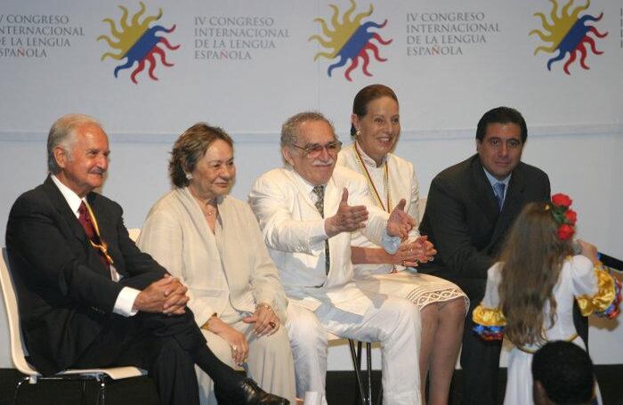 Durante el homenaje a García Márquez en el IV Congreso Internacional de la Lengua Española. Cartagena, marzo 26 de 2007.