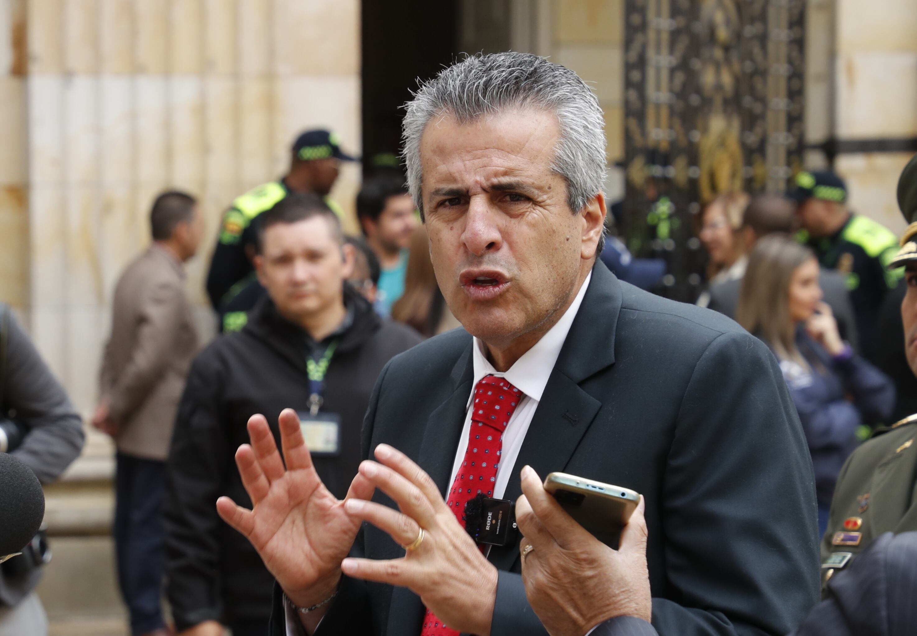 Ministro del Interior Luis Fernando Velasco