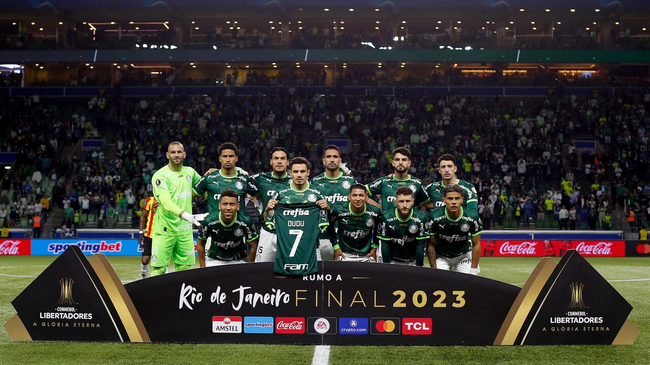 Palmeiras homenajeando al 'Dudu'