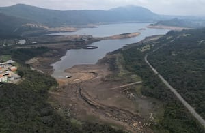 Embalse de San Rafael en el municipio de La Calera con nivel bajo a causa del fenómeno de El Niño. Abril 2 del 2024.