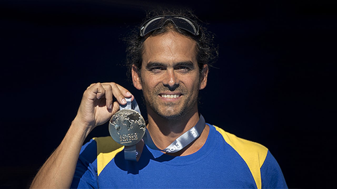 Duque en la ceremonia de premiación en el Campeonato Mundial de la FINA (Federación Internacional de Natación) que se lleva a cabo en Barcelona, España.