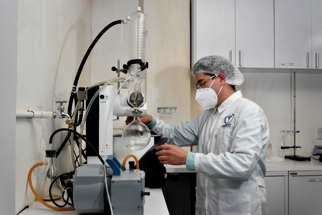 Pharvet se dedica a la investigación,
el diseño y el desarrollo de productos farmacéuticos para las mascotas y el sector ganadero.