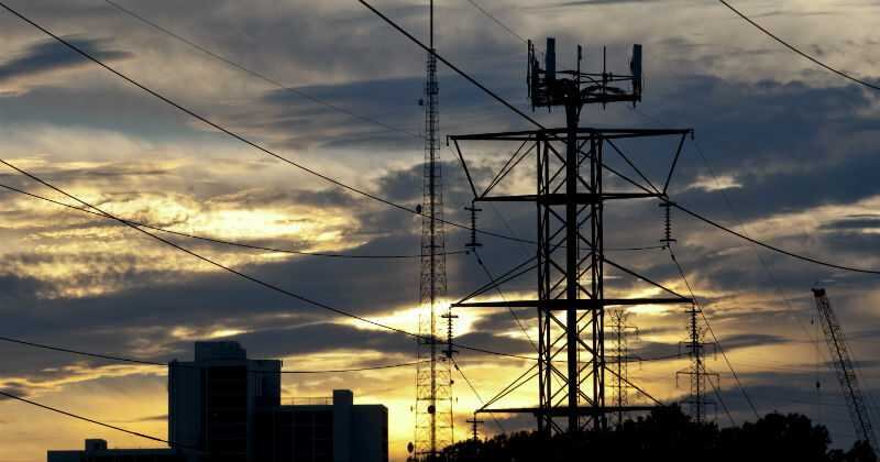 Los colombianos van a pagar “un cargo extra por $270.000 millones solo en el mes de octubre por concepto de una serie de restricciones, a todas luces inconvenientes”. 