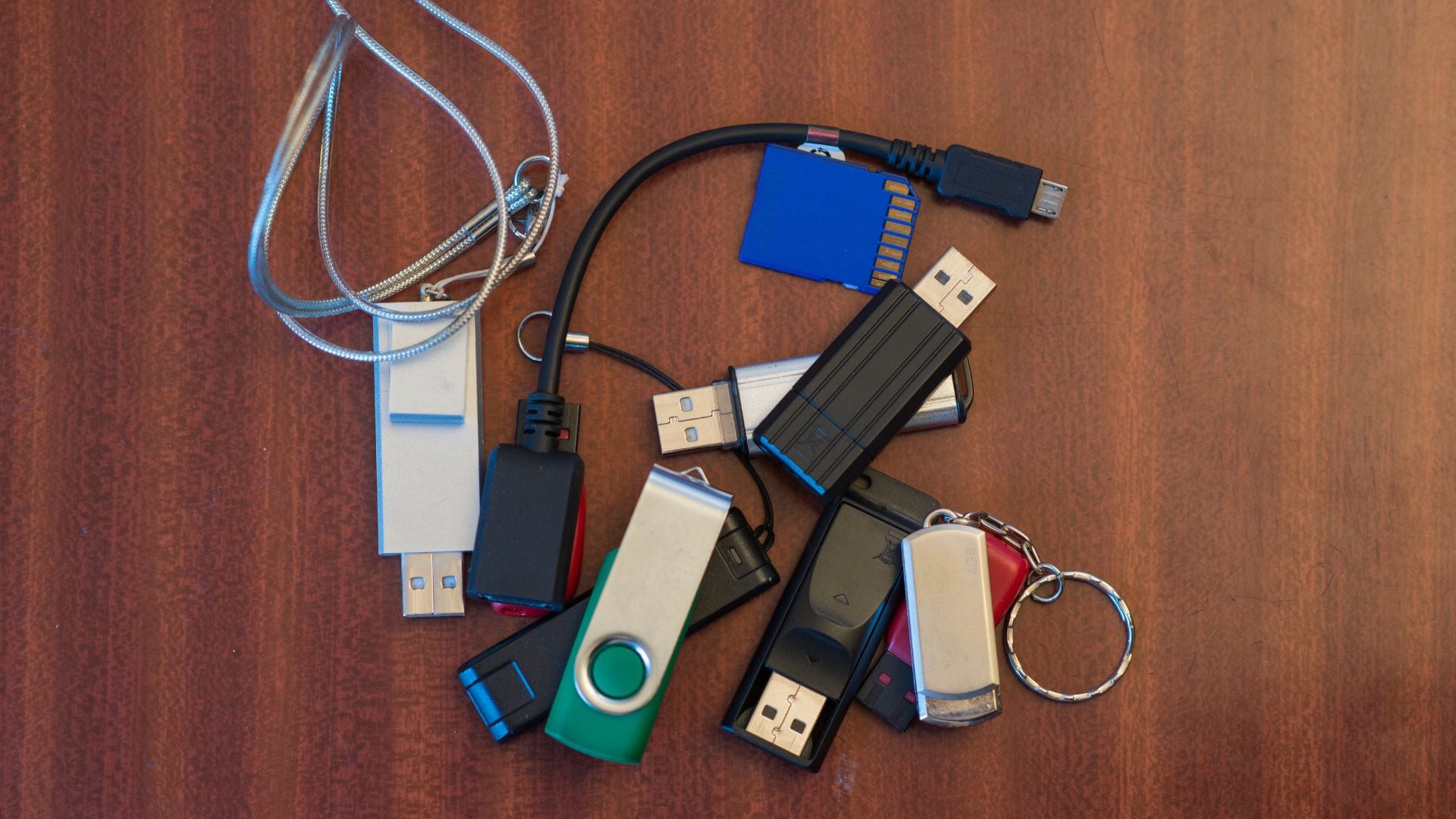 Durante muchos años las memorias USB fueron el medio más práctico para almacenar y transportar información.