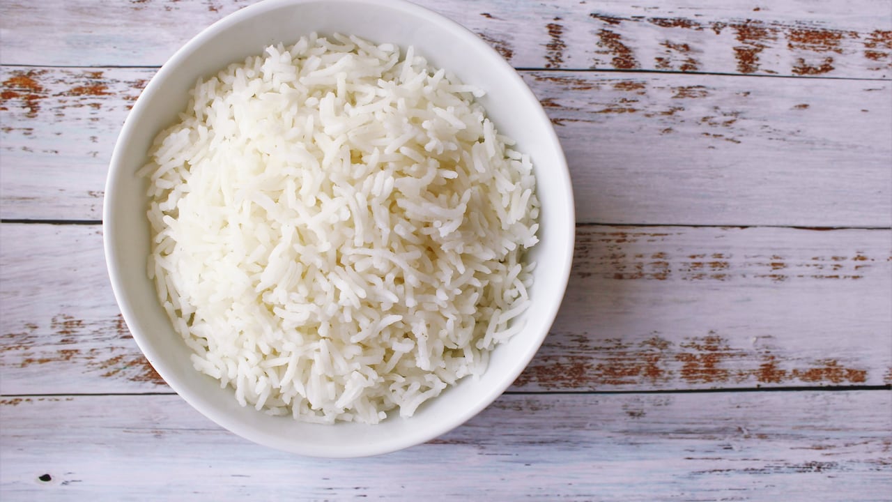 El arroz es rico en vitaminas B3 y B6.