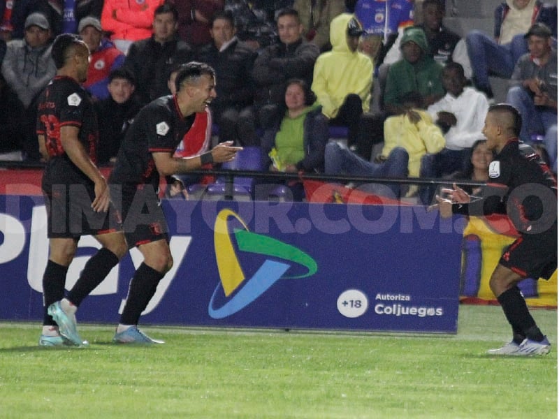 Facundo Suárez celebrando uno de sus goles frente al Deportivo Pasto