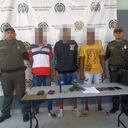 Los tres capturados, el cuarto es un menor de edad