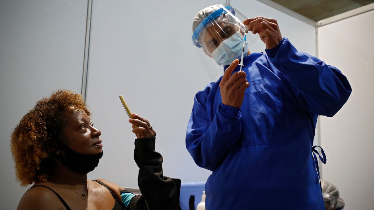 Compensar y Nueva EPS abren en Corferias el punto de vacunación contra el Covid 19