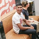 Nairo Quintana continúa en su faceta de empresario, mientras consigue equipo. En Bogotá presentó El Parche de Nairo, un restaurante y parador para ciclistas con platos desde 4.000 pesos.
