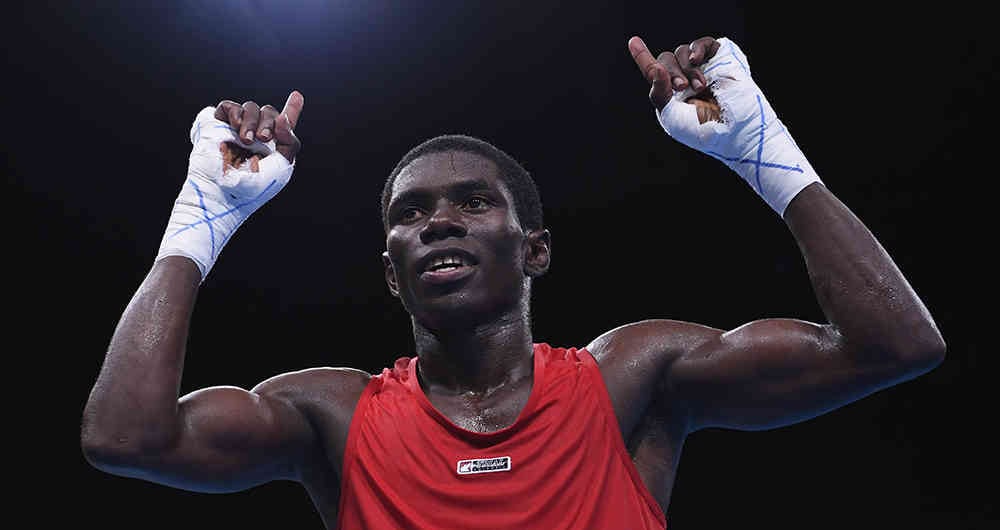  Antes de tener su casa, el boxeador Yuberjen Martínez iba de alquiler en alquiler.  