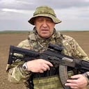 En esta imagen tomada de un video difundido por el canal de Telegram Razgruzka_Vagnera el lunes 21 de agosto de 2023, se ve a Yevgeny Prigozhin, dueño de la compañía militar Grupo Wagner que habla directamente a la cámara desde un lugar desconocido. (Canal de Telegram Razgruzka_Vagnera via AP)