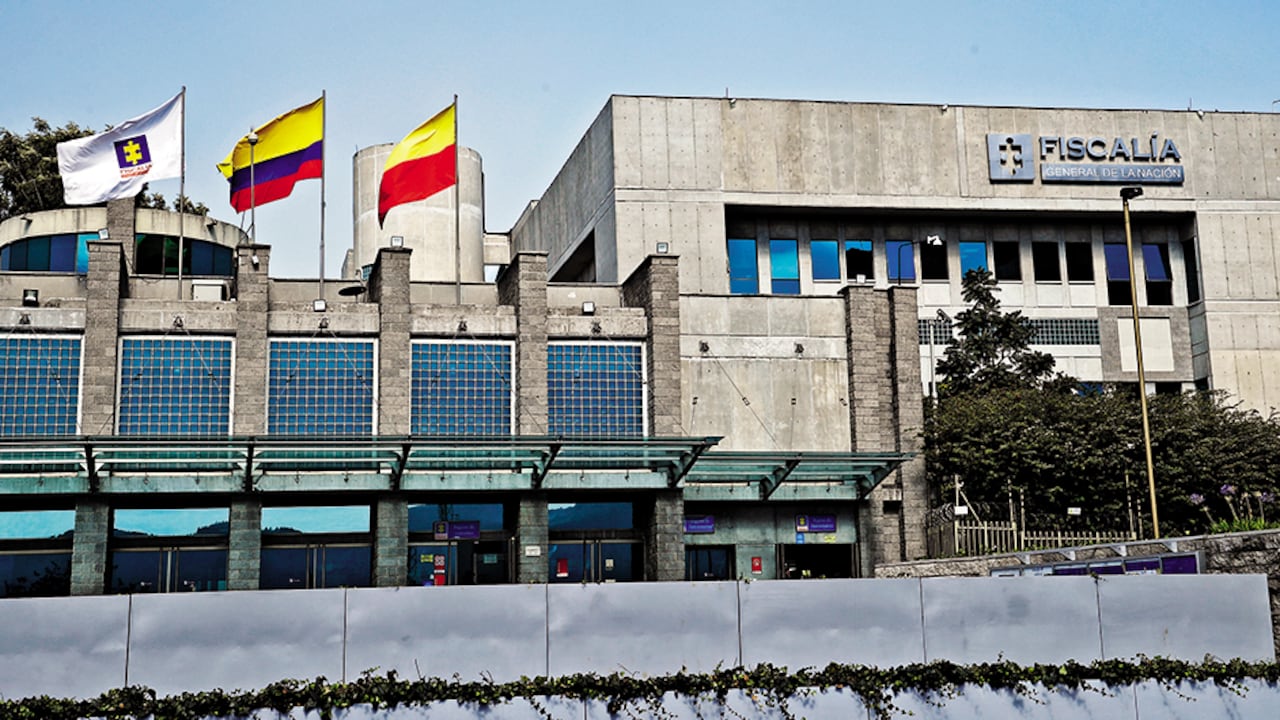 La Fiscalía señaló que el senador no está vinculado a la investigación ni se le señala de ningún delito relacionado con este caso.