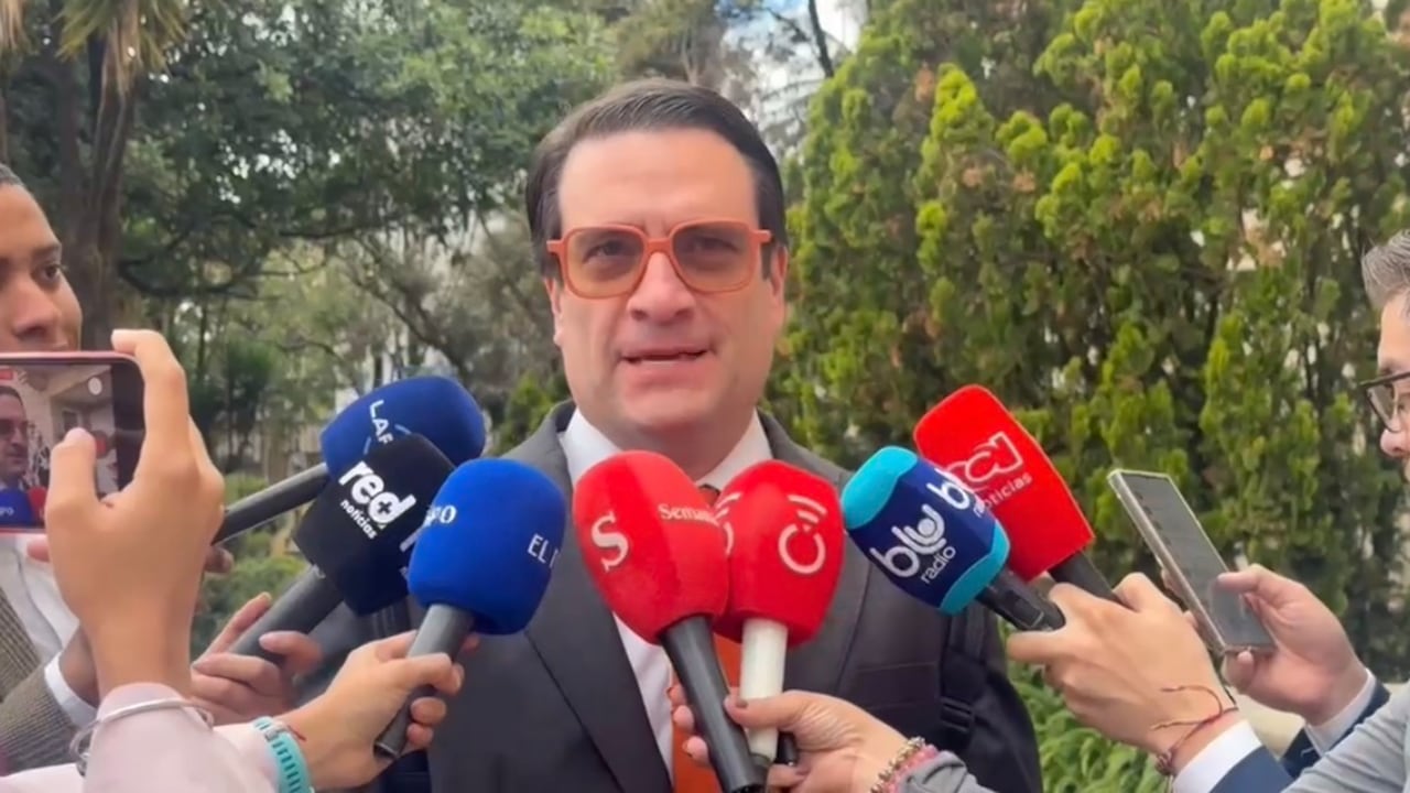 Iván Cancino, ministro de Justicia, dio declaraciones desde la Casa de Nariño.