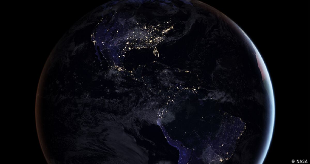 Imagen de la NASA de la Tierra por la noche