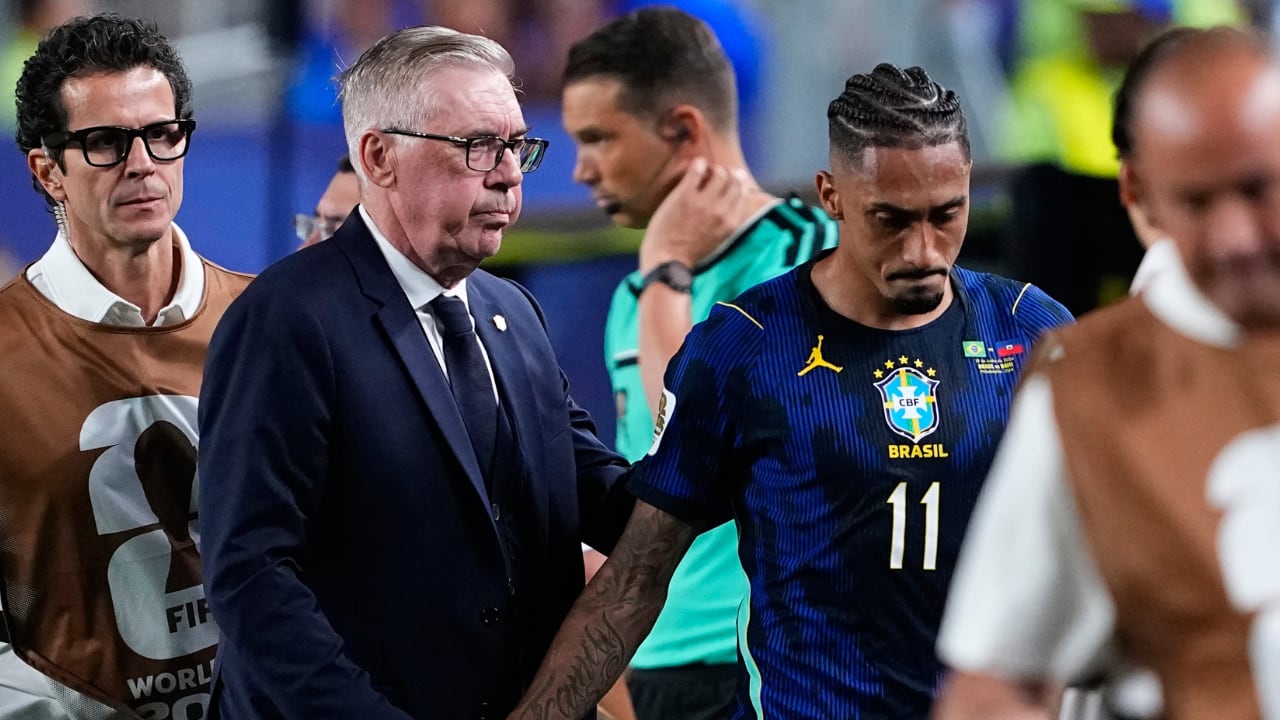 Ancelotti y Raphinha en el juego de Brasil contra Haití por el Mundial 2026.