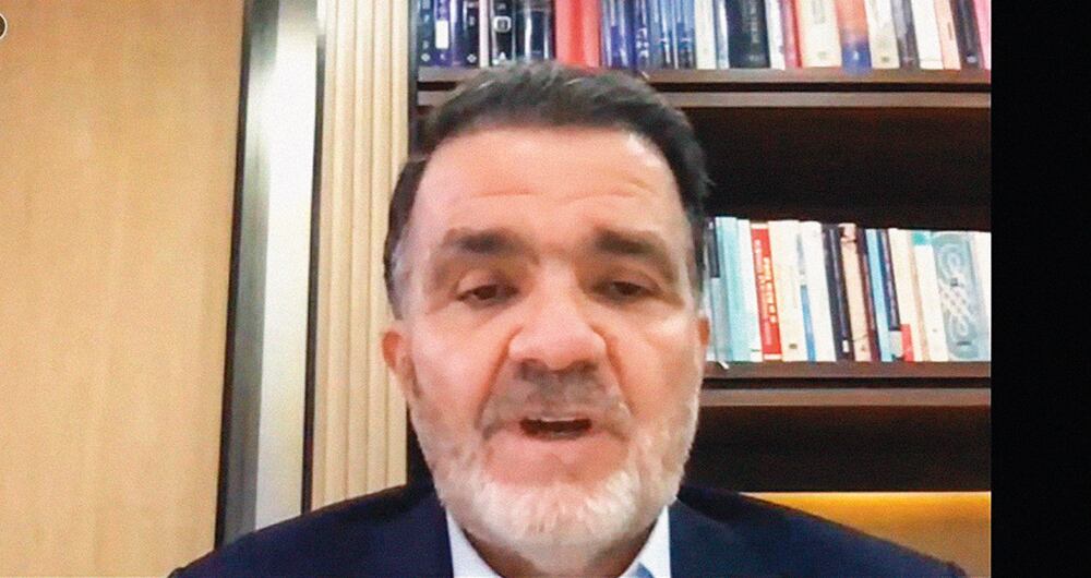 Óscar Iván Zuluaga sorprendió con su frondosa cabellera esta semana, en su audiencia ante la Fiscalía. 