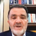 Óscar Iván Zuluaga sorprendió con su frondosa cabellera esta semana, en su audiencia ante la Fiscalía.